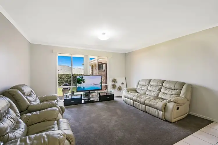 Second view of Homely house listing, 10 Paddington Court, Middle Ridge QLD 4350