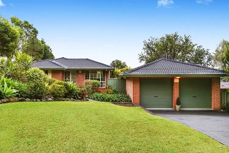 8 Merideth Place, Green Point NSW 2251