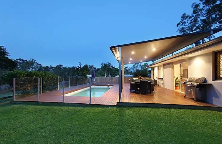 25 Canara Street, Benowa QLD 4217