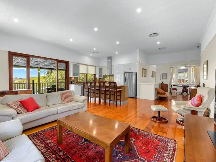 19 Simpson Street, Morningside QLD 4170