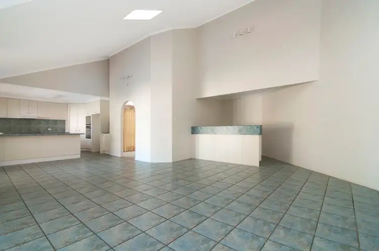 Fifth view of Homely house listing, 6 azalea Crescent, Calamvale QLD 4116