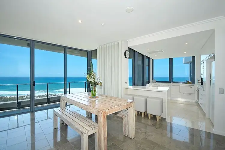 32/173 Old Burleigh Road, Broadbeach QLD 4218