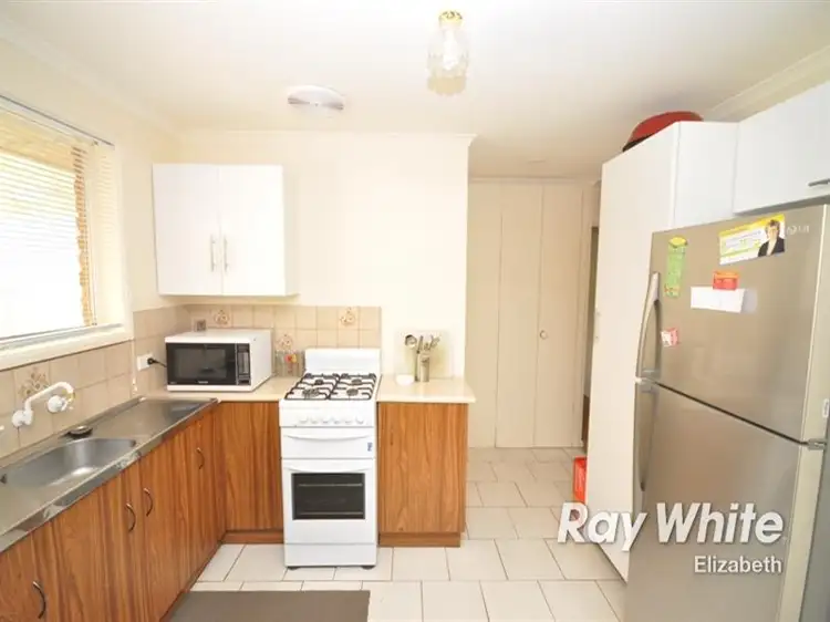 Fifth view of Homely house listing, 2 Banksia Crescent, Craigmore SA 5114