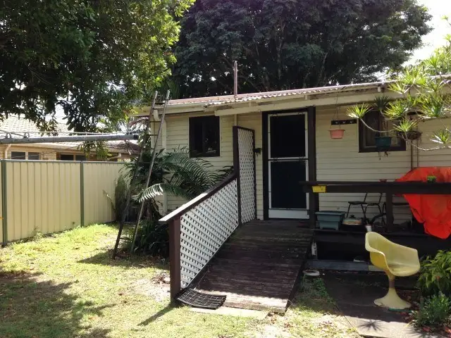 18 Lalroy Street, Beachmere QLD 4510