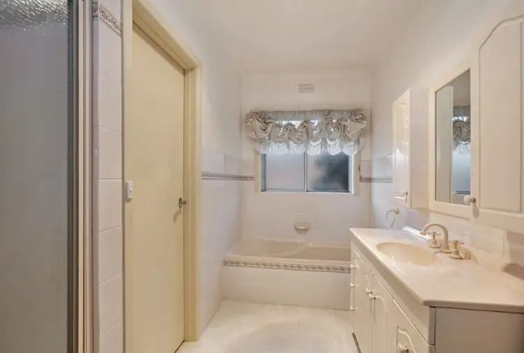 Seventh view of Homely unit listing, 92 Pine Street, Reservoir VIC 3073