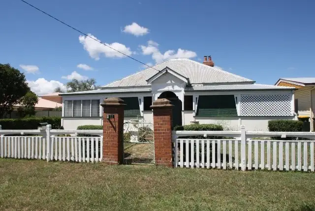 12 Dragon Street, Warwick QLD 4370