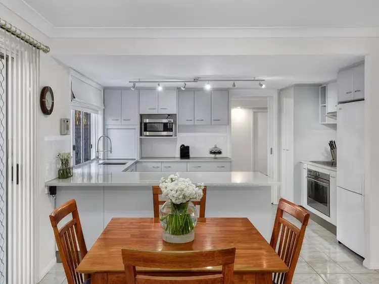 Fifth view of Homely house listing, 2 Portmarnock Way, Carindale QLD 4152