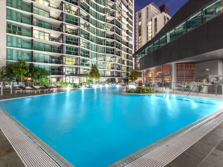 Second view of Homely unit listing, 10513/8 Harbour Road, Hamilton QLD 4007