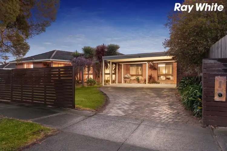 1 Rosalie Court, Pakenham VIC 3810