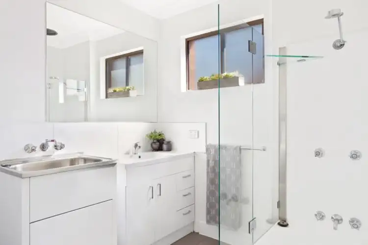Seventh view of Homely unit listing, 5/10 Aquila Court, Mermaid Waters QLD 4218