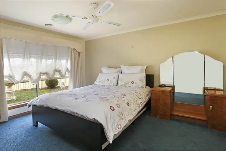 Fifth view of Homely house listing, 10 Honeyeater Court, Lara VIC 3212