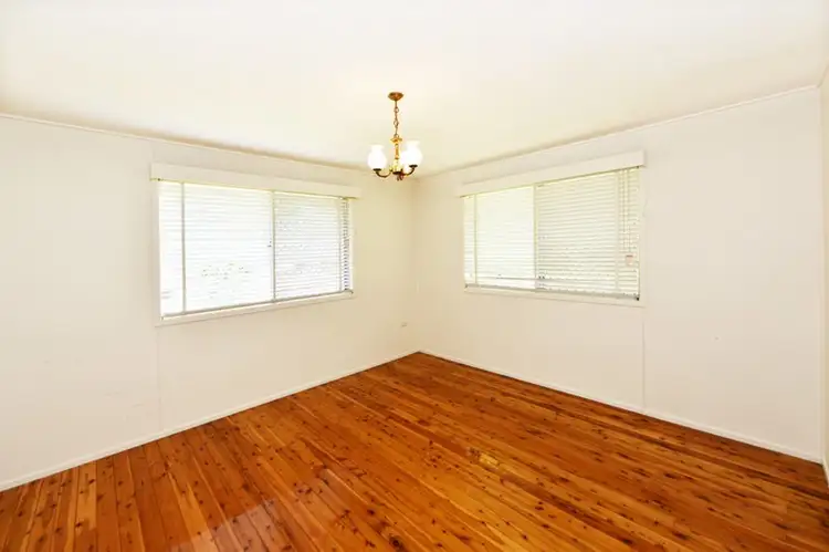 Sixth view of Homely house listing, 4 Macqueen Street, Mount Lofty QLD 4350