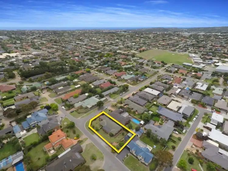 Second view of Homely house listing, 4 Kingston Close, Mornington VIC 3931