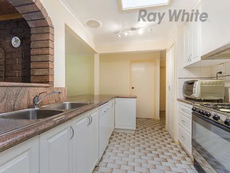 Sixth view of Homely house listing, 10 Coliban Court, St Albans VIC 3021