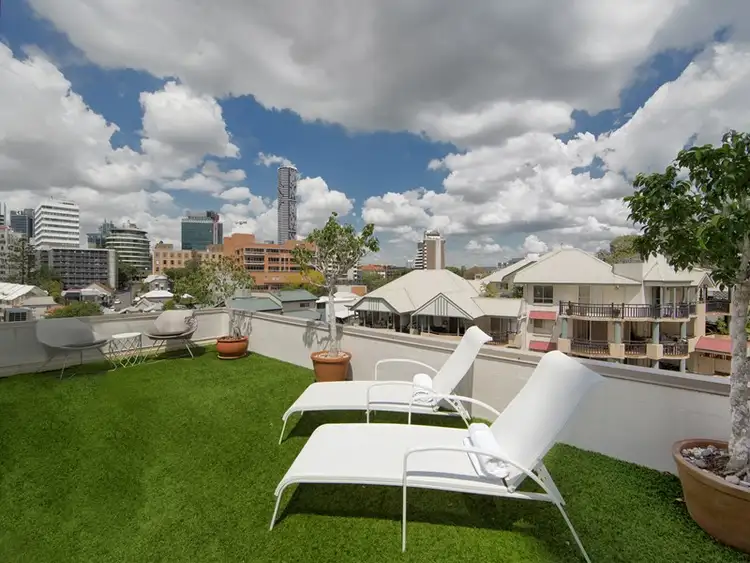 Third view of Homely apartment listing, 5/115 BERRY Street, Spring Hill QLD 4000
