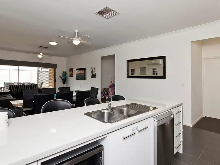 Sixth view of Homely house listing, 1/33 Kootingal Bend, Baldivis WA 6171