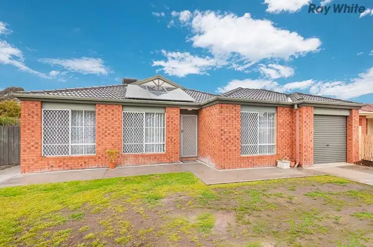 17 Darriwill Close, Delahey VIC 3037