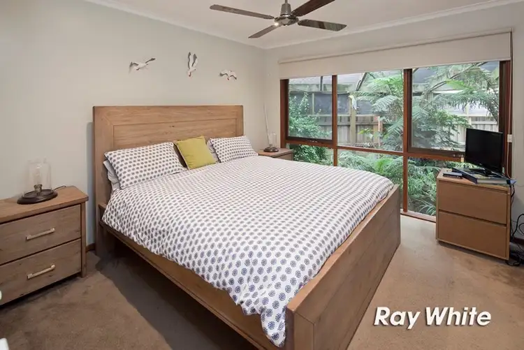 Fifth view of Homely house listing, 2 Airlie Court, Langwarrin VIC 3910