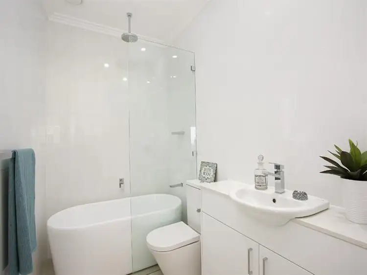 Fifth view of Homely unit listing, 2/56A Park Street, Narrabeen NSW 2101