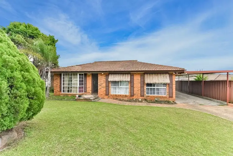 3 Clover Place, Macquarie Fields NSW 2564