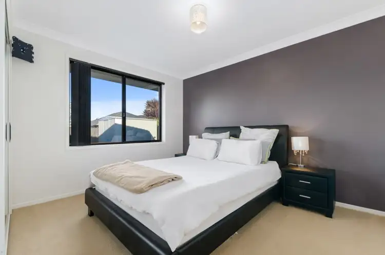 Fifth view of Homely house listing, 7 Tallwood Place, Horsley NSW 2530