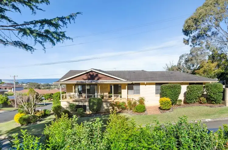30 Kanangra Drive, Thirroul NSW 2515