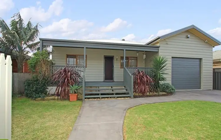 43 Woodford Avenue, Warilla NSW 2528