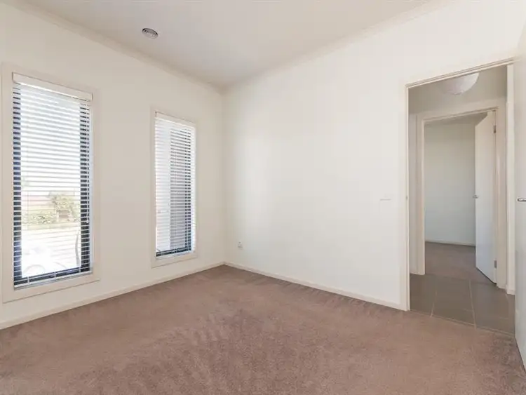 Fourth view of Homely house listing, 28 Hoxton Crescent, Craigieburn VIC 3064