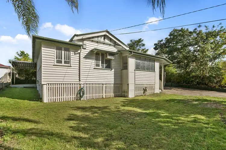4 Elizabeth Street, Woodend QLD 4305