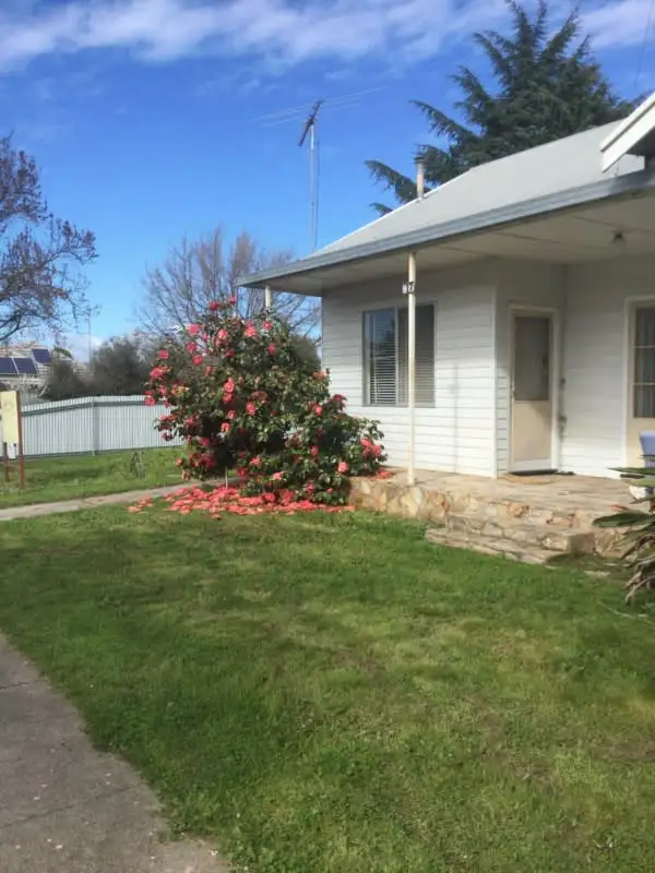 17 Bakewell Street