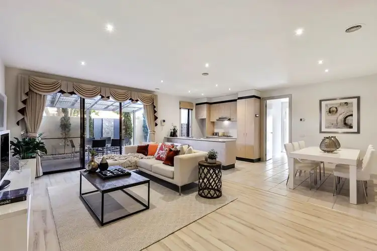 Fourth view of Homely townhouse listing, 2/162 Kangaroo Road, Hughesdale VIC 3166