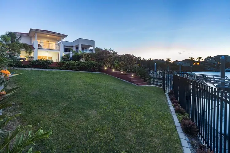 2236 Glengallon Way, Hope Island QLD 4212