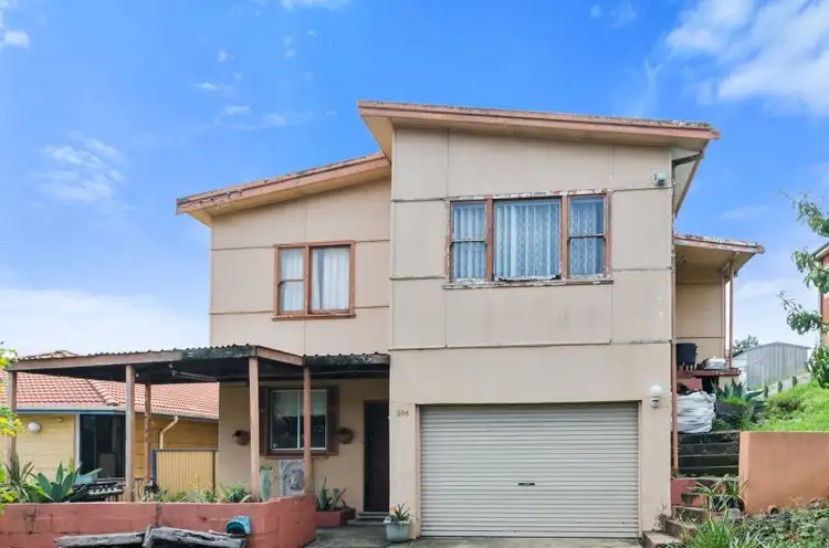 306 Flagstaff Road, Lake Heights NSW 2502