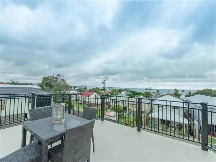 24 Boswell Terrace, Wynnum QLD 4178