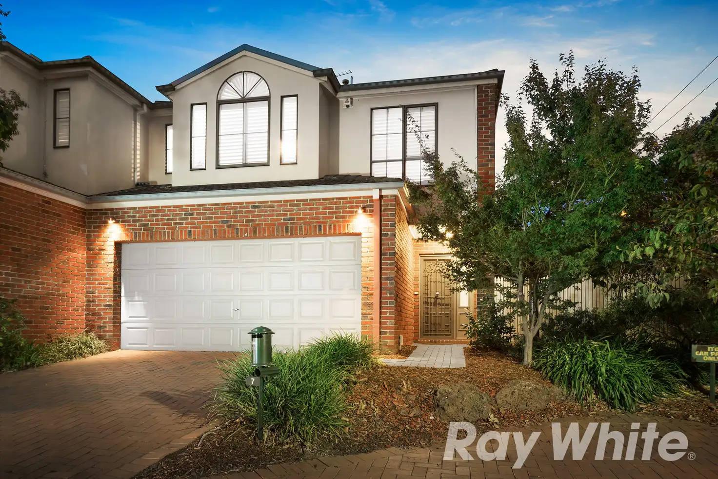 Main view of Homely townhouse listing, 7 Reid Walk, Macleod VIC 3085