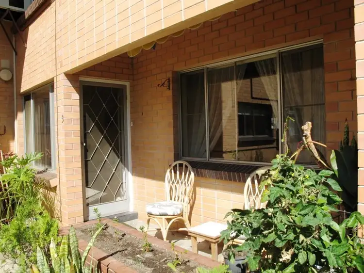 3/8 Overbury Drive, Clarence Park SA 5034