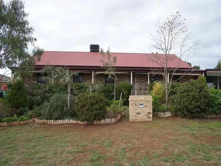 9 Adams Avenue, Condobolin NSW 2877