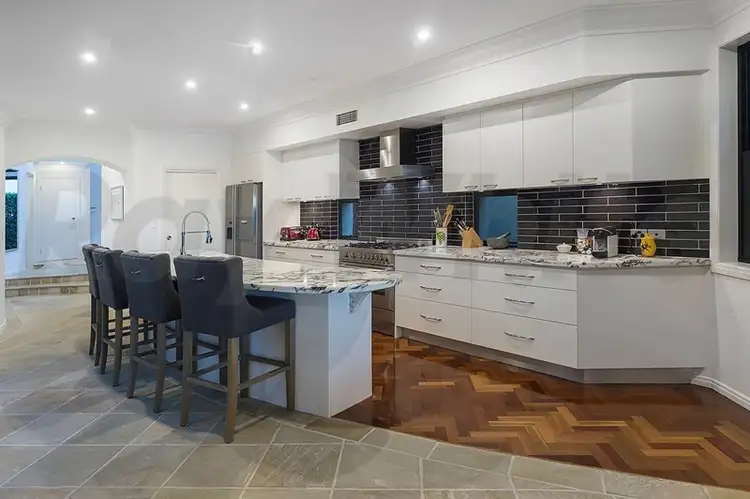 7124 Marine Drive East, Sanctuary Cove QLD 4212