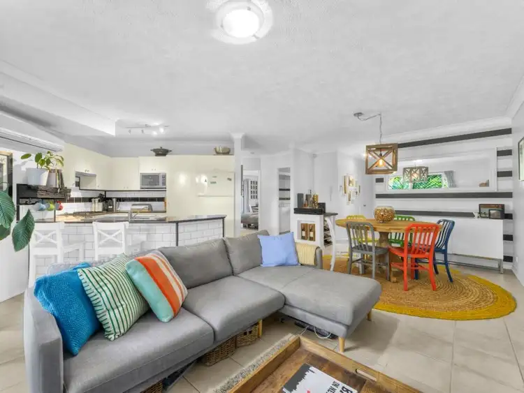 3/16 Miles Street, Hawthorne QLD 4171