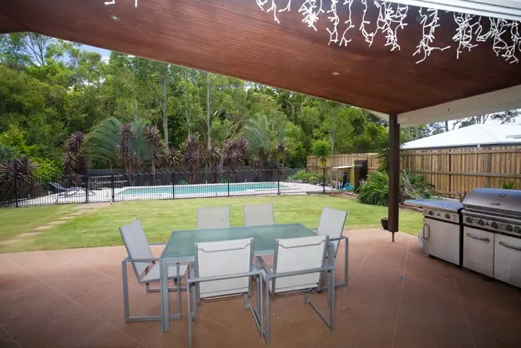 7 Midyim Court
