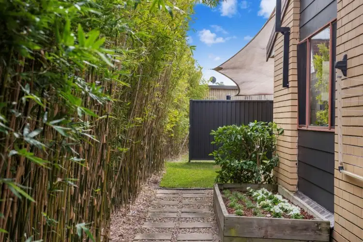 4/123 Sunshine Boulevard, Mermaid Waters QLD 4218