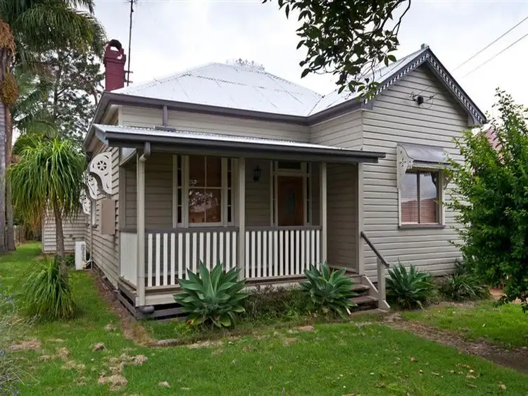 16 Stephen Street, South Toowoomba QLD 4350