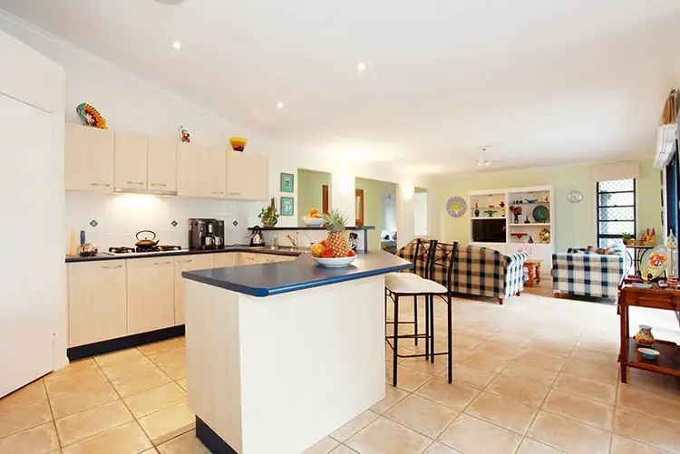 6 Monet Crescent, Mackenzie QLD 4156