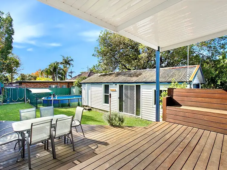 7 Tea Gardens Avenue, Kirrawee NSW 2232