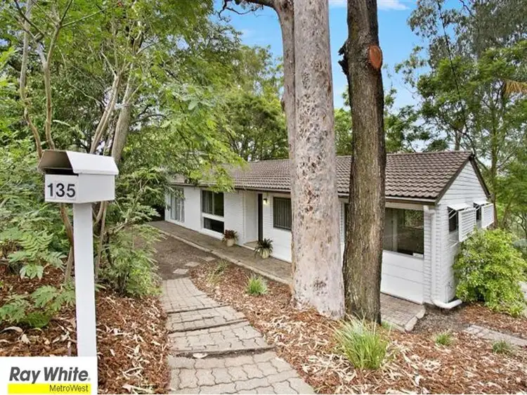 135 Jesmond Road, Indooroopilly QLD 4068
