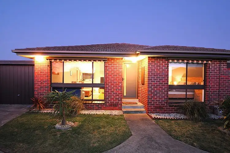 2/25 Embankment Grove, Chelsea VIC 3196