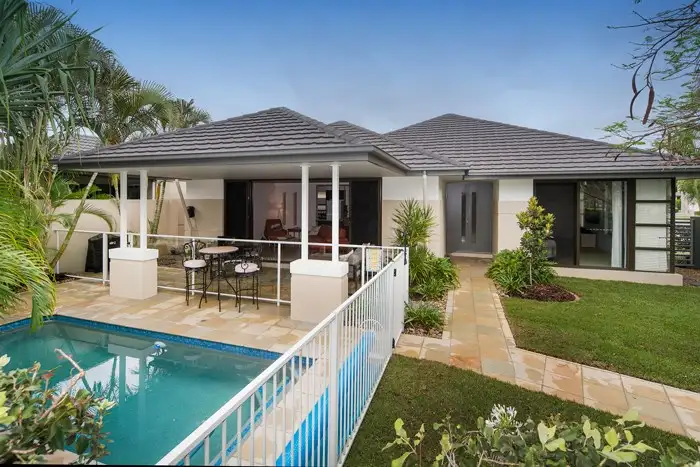 2353 Belmont East Court, Hope Island QLD 4212
