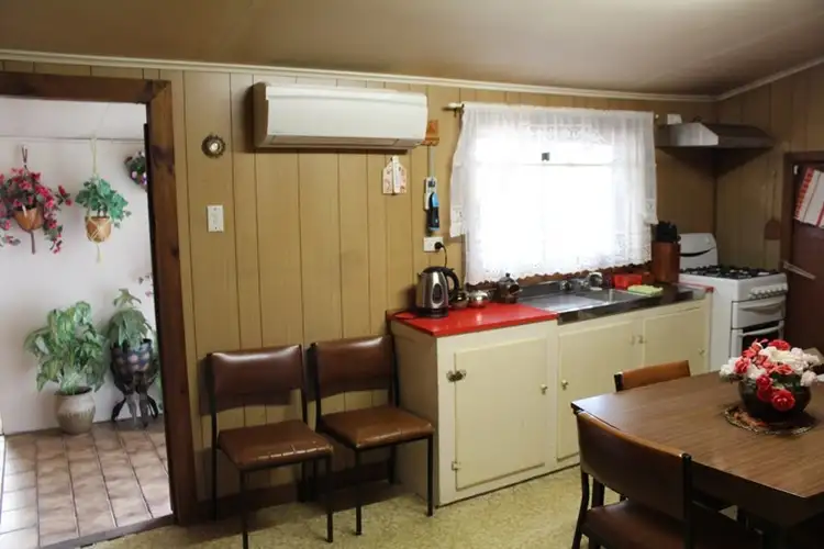 Sixth view of Homely house listing, 1 Eversley Street, Macarthur VIC 3286