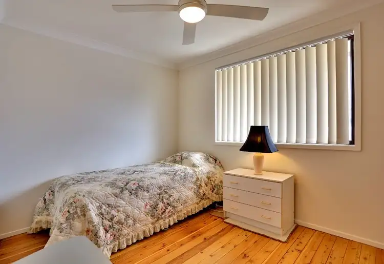 Seventh view of Homely house listing, 82 Kathleen White Crescent, Killarney Vale NSW 2261