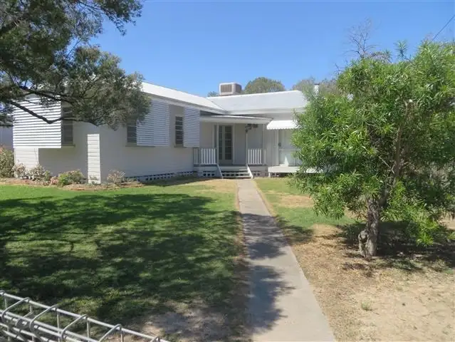 16 Twine Street, Roma QLD 4455